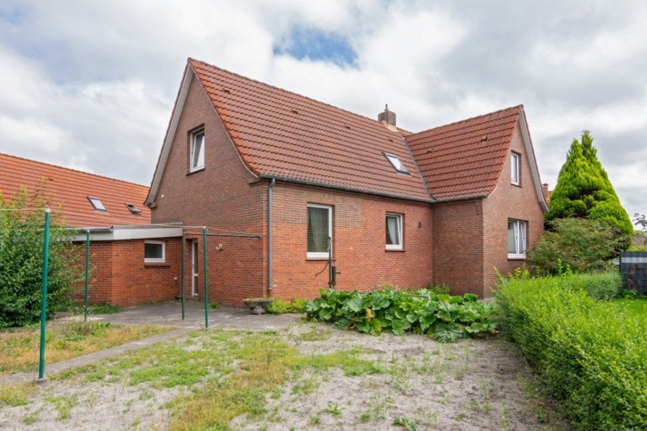 7948 Ansicht v. Garten Bild II Einfamilienhaus Norden