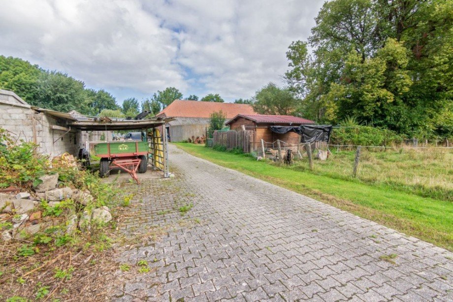 7996 Zuwegungen und Nebengebaeude Bild II Land- / Forstwirtschaft Norden