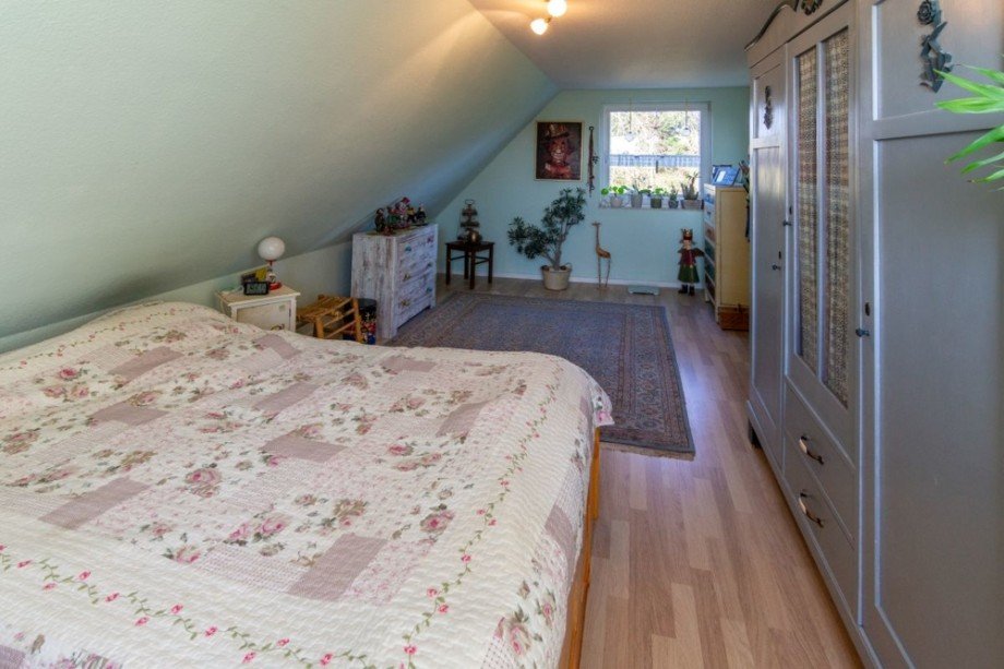 7926 Schlafzimmer Bild II Einfamilienhaus Halbemond