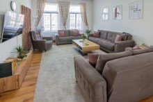 7905 Wohn- Esszimmer Bild I Ansprechendes, flexibel nutzbares Wohnhaus als Baudenkmal im Herzen der Stadt Norden!