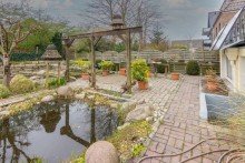 7938 Garten Bild II Vornehme Jugenstilvilla als Mansardendachbau mit gelungener Aufteilung in zentraler Lage von Norden