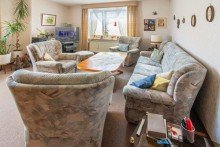 7948 Wohnzimmer Bild I RESERVIERT! Ger�umiges Einfamilienhaus mit gro�em Grundst�ck und viel Potenzial in Norden!