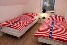 7824 Schlafzimmer II Bild I Kernsanierte Doppelhaush�lfte in bevorzugter Wohnlage von Norden ! Zwischen Stadt und Nordseedeich!