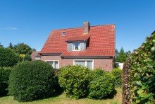 7811 Seitenansichtjpg Liebevoll gepflegtes Einfamilienhaus mit Garage und vielen M�glichkeiten in Norden OT Neustadt!