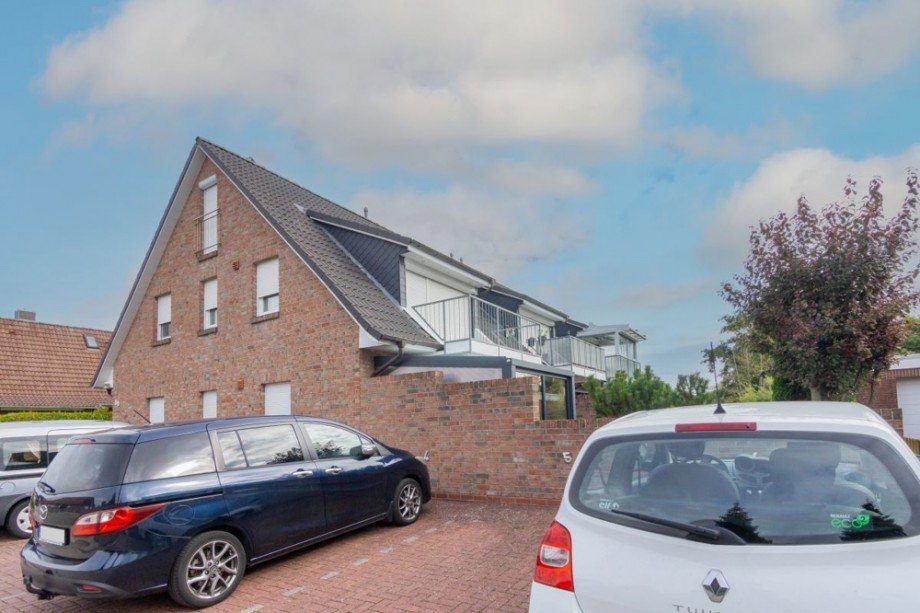 7998 Parkpl�tze Etagenwohnung Norden