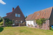 7811 Hausansicht vom Garten Liebevoll gepflegtes Einfamilienhaus mit Garage und vielen M�glichkeiten in Norden OT Neustadt!
