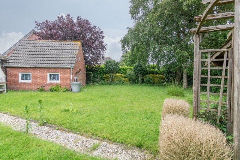 7983 Garten mit Nebengeb�ude Einfamilienhaus Norden