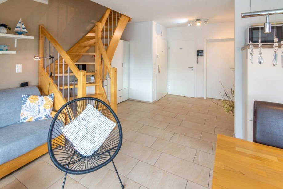 7998 Wohnbereich und Flur Etagenwohnung Norden