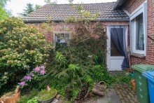 7801 Terrasse Bild III Unkonventionell geschnittene, real-geteilte Doppelhaush�lfte mit kleinem Bedarf in Norden!