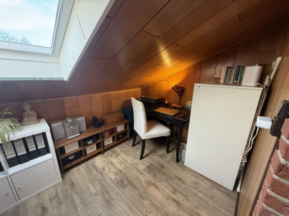 7956 Raum II Bild I Dachgeschosswohnung Norden