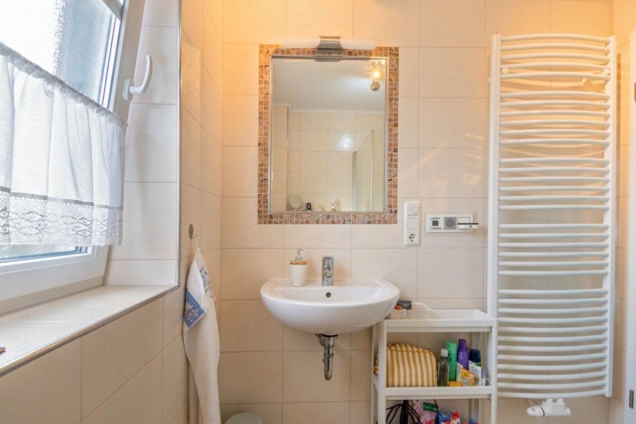 7998 Bad Bild I Etagenwohnung Norden