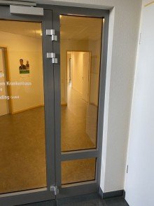 7924 Vorflur Nachfolger f�r moderne Praxisr�umlichkeiten im Medicenter Norden gesucht!