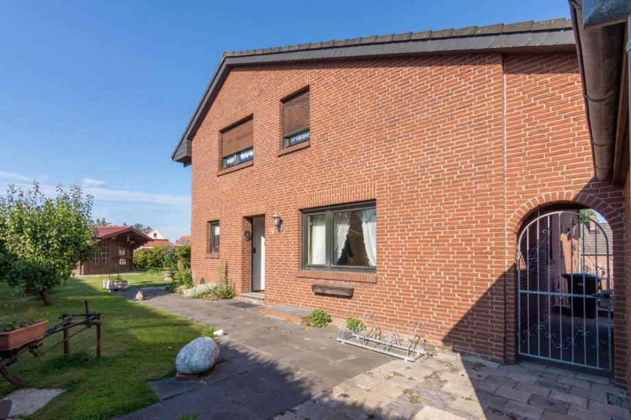 7947 Ansicht vom Garten Einfamilienhaus Norden
