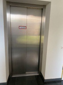 7924 Aufzug Nachfolger f�r moderne Praxisr�umlichkeiten im Medicenter Norden gesucht!