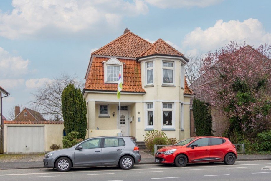 7938 Stra�enansicht Villa Norden