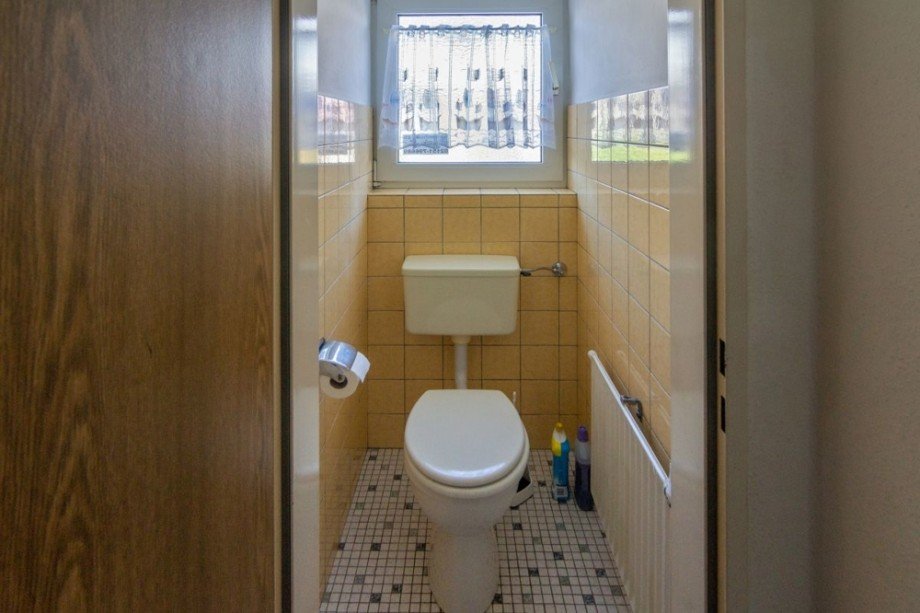 7629 Gaeste WC Reihenmittelhaus Norden