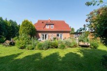 7807 Ansicht vom Garten Bezauberndes Einfamilienhaus in Eversmeer mit traumhaft sch�n angelegtem Grundst�ck!