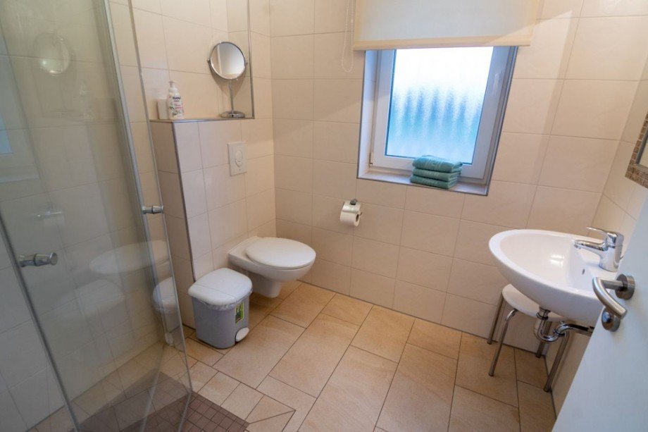 7998 Bad Bild I Etagenwohnung Norden
