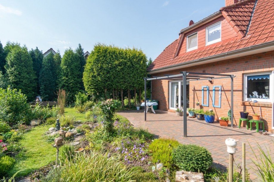 7807 Terrasse und Garten Bild I Einfamilienhaus Eversmeer