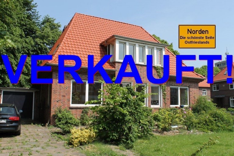 7786 Titelbild mit Ortsschild verkauft Norden Villa Wundersch�ne Altstadtvilla in zentraler Lage! Charismatische Immobilie mit Wohlf�hlatmosph�re!
