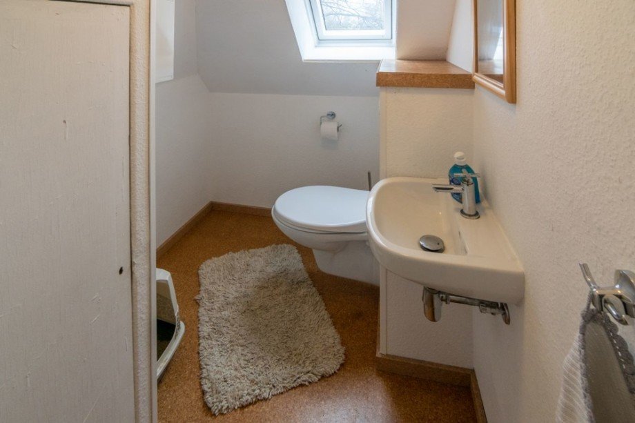 7786 sep. WC OG Villa Norden