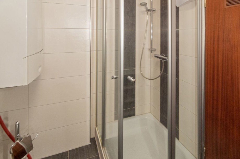 7848 Bad Bild II Dachgeschosswohnung Norden