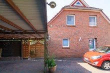7807 Carport und Auffahrt Bezauberndes Einfamilienhaus in Eversmeer mit traumhaft sch�n angelegtem Grundst�ck!