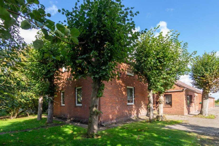 70000 Sicht vom Garten Resthof Marienhafe
