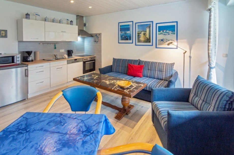 7951 Wohn- Esszimmer Bild V Erdgeschosswohnung Norden