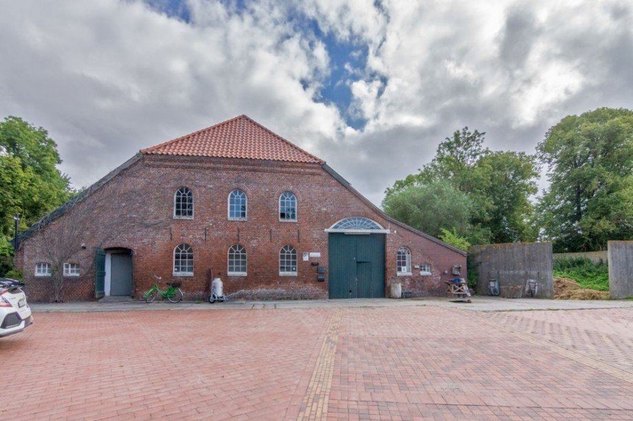 7996 Seitenansicht West Land- / Forstwirtschaft Norden