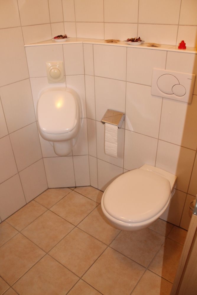 7838 Gaeste WC Doppelhaush�lfte Norden
