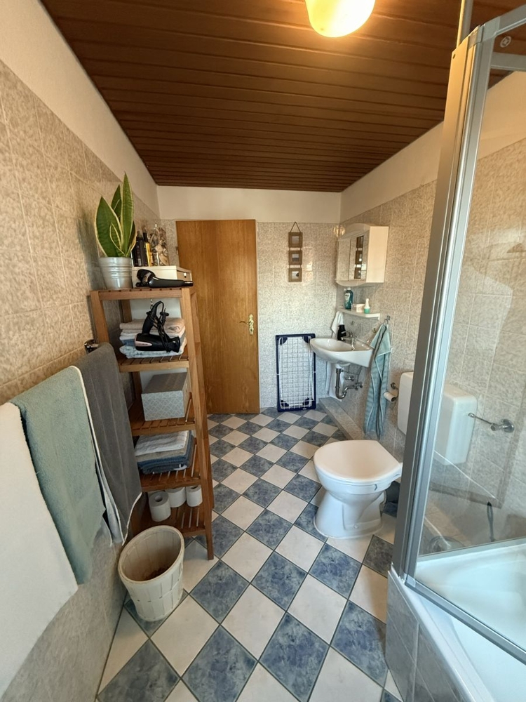 7956 Bad Bild I Dachgeschosswohnung Norden