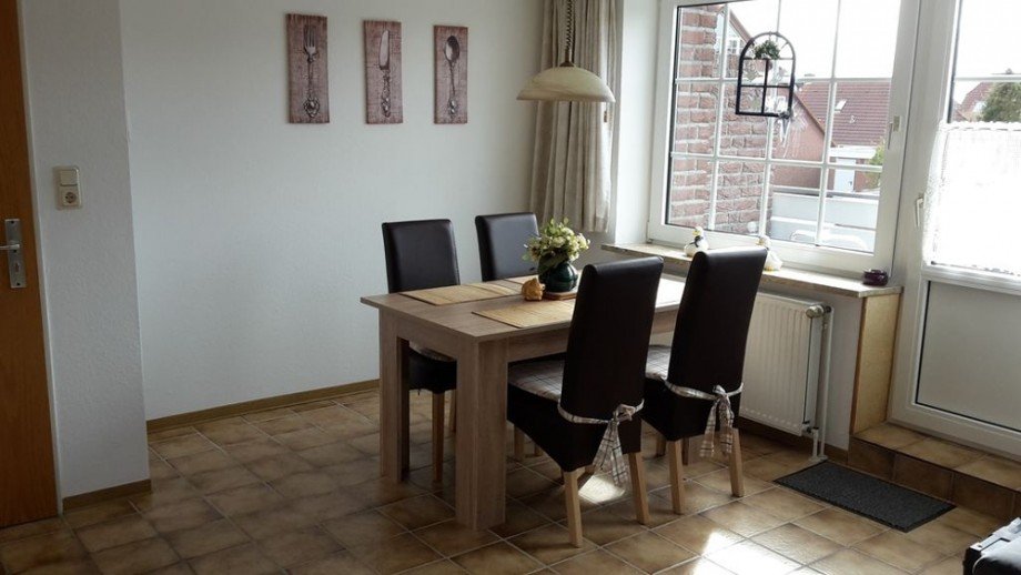7962 Wohn- Essbereich Bild I Etagenwohnung Norden