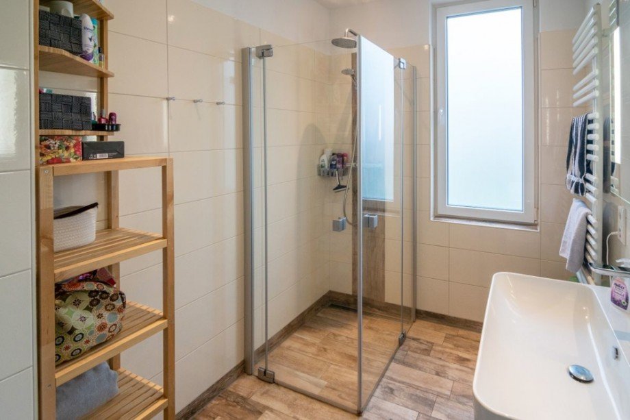 7786 Bad EG Bild I Villa Norden