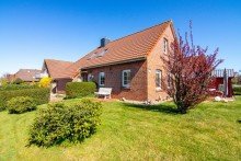 7939 Stra�enansicht Ansprechendes Einfamilienhaus am Stadtrand von Norden in Richtung Norddeich!