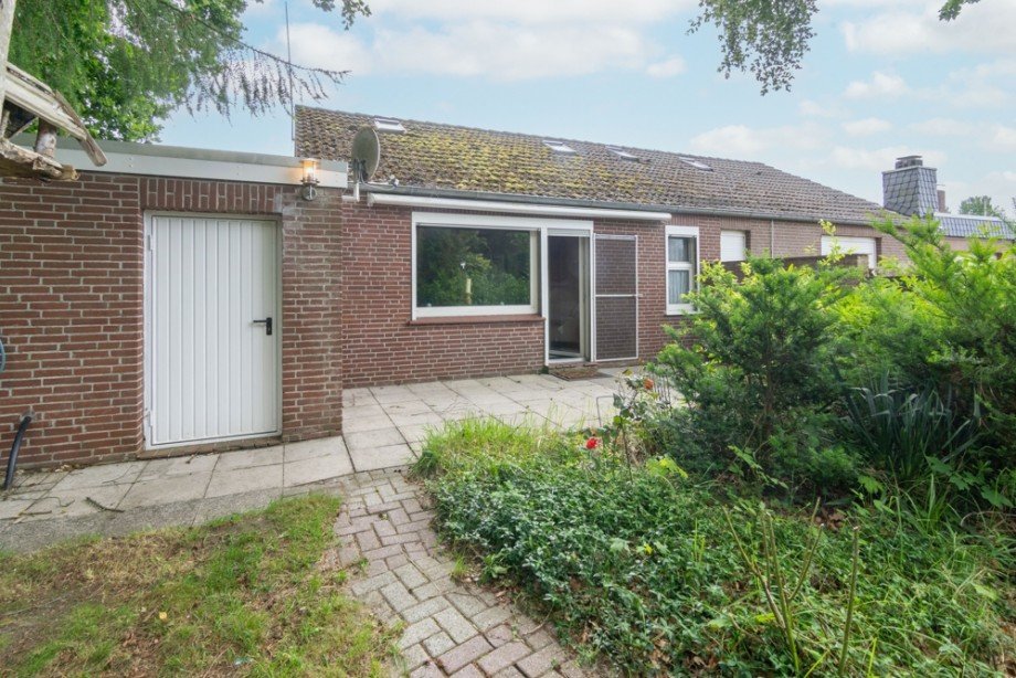 7987 Hausansicht vom Garten Doppelhaush�lfte Blandorf wichte