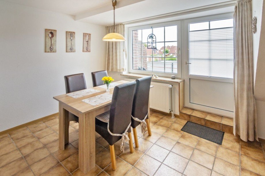 7962 Wohn- Essbereich Bild II Etagenwohnung Norden