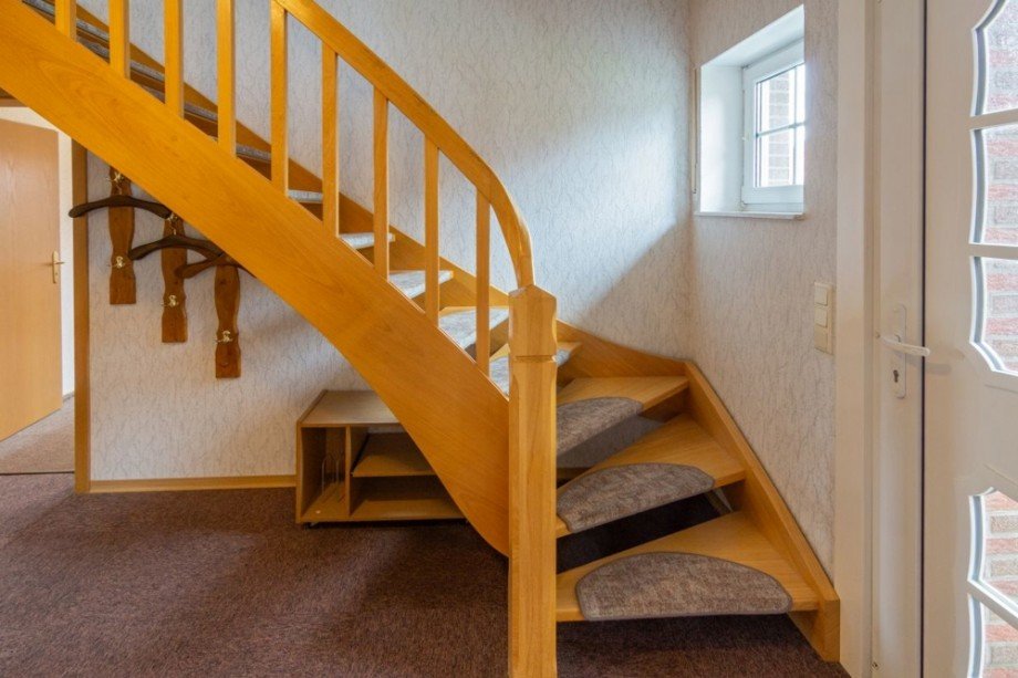7889 Treppe Einfamilienhaus Krummh�rn / Grimersum