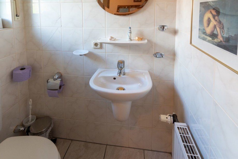 7868 Gaeste-WC Reihenhaus Norden