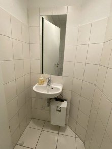 7924 WC Bild II Nachfolger f�r moderne Praxisr�umlichkeiten im Medicenter Norden gesucht!