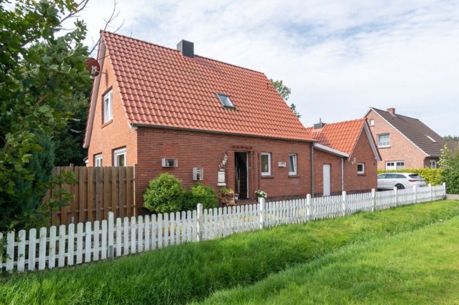 7806 Strassenansicht Bild II Einfamilienhaus Gro�heide