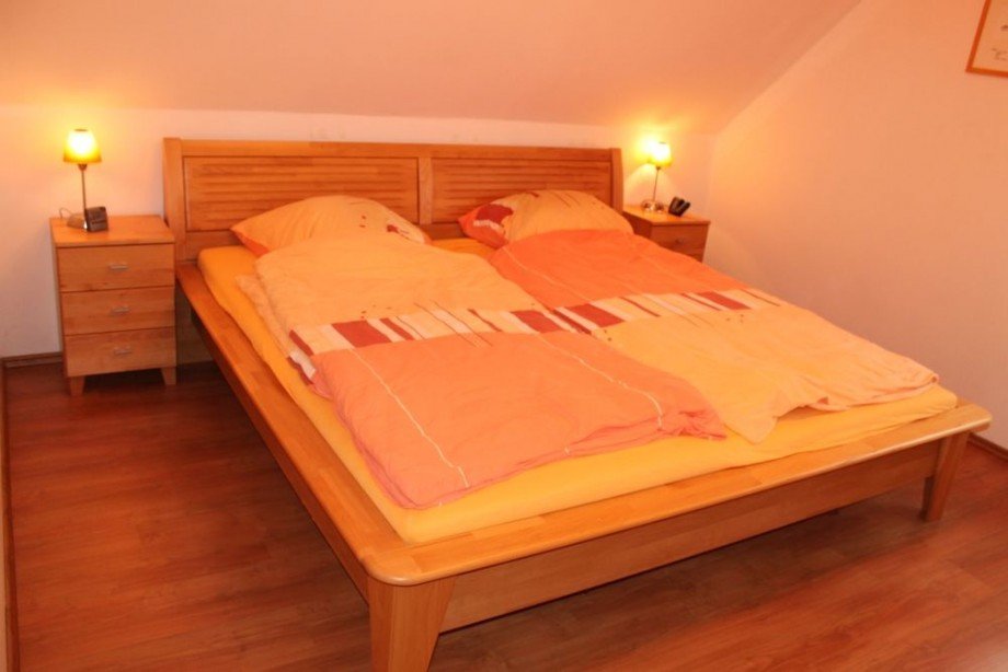 7838 Schlafzimmer Doppelhaush�lfte Norden