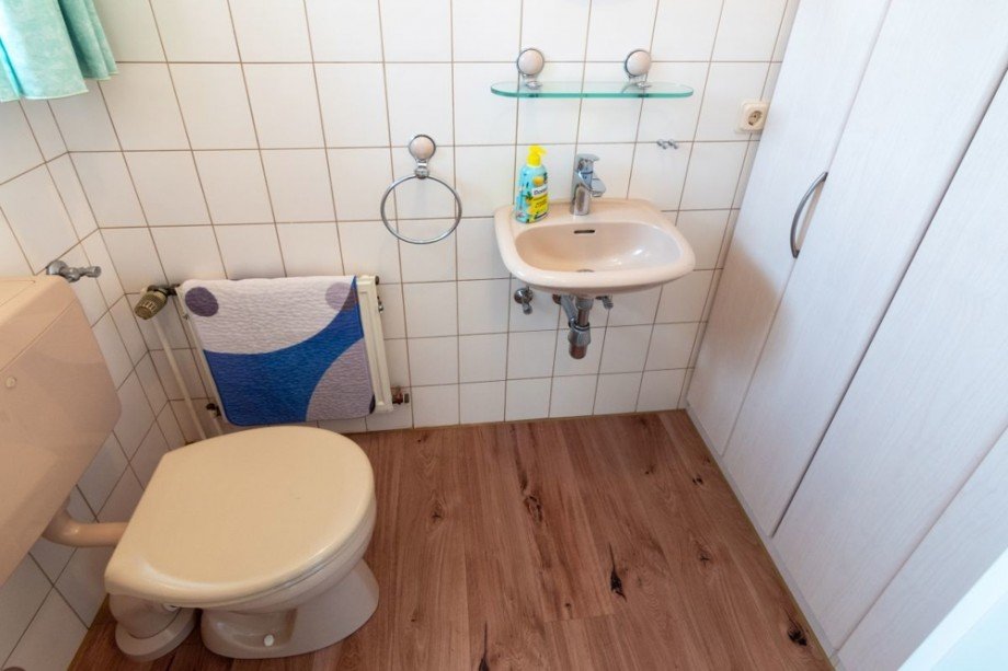 7861 sep. WC Doppelhaush�lfte Norden