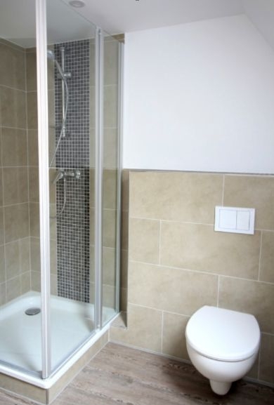 7955 Bad EG Bild II Dachgeschosswohnung Norden