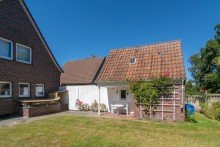 7811 Garage und Schuppen Liebevoll gepflegtes Einfamilienhaus mit Garage und vielen M�glichkeiten in Norden OT Neustadt!