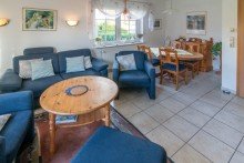 7868 Wohn- Esszimmer Bild I Gelungen aufgeteiltes Reihenendhaus in hervorragender Wohnlage zwischen Norden und Norddeich!