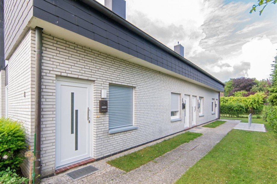 7855 Zugang zum Haus Reihenmittelhaus Norden