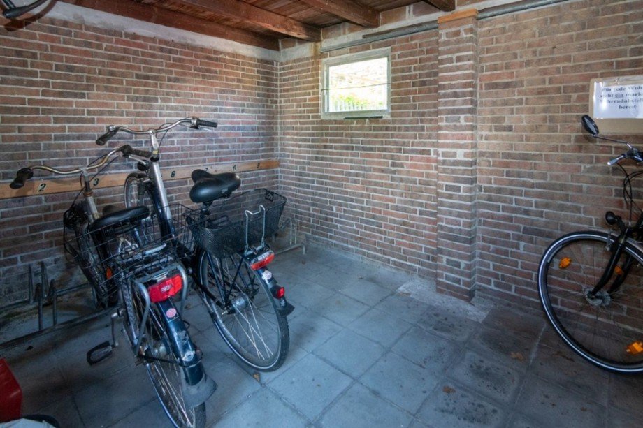 7986 Gem. Fahrradraum Etagenwohnung Norden