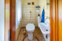 7811 sep. Gaeste WC Liebevoll gepflegtes Einfamilienhaus mit Garage und vielen M�glichkeiten in Norden OT Neustadt!