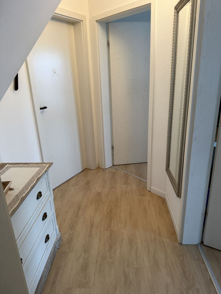 7965 Flur Bild I Etagenwohnung Norden